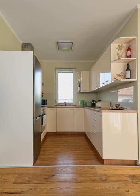 Abg House Ecser מראה חיצוני תמונה