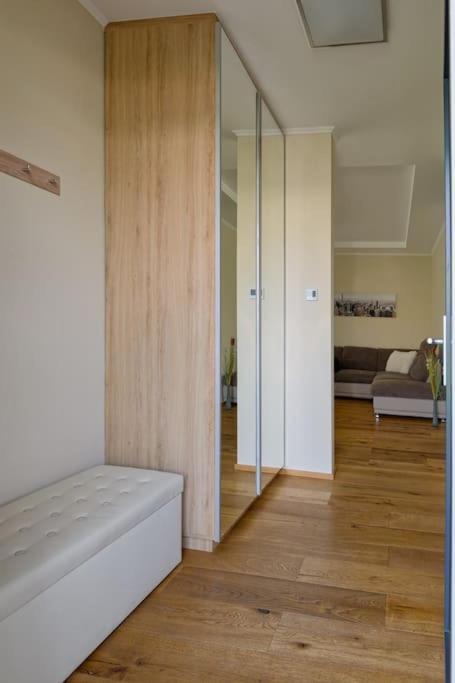 Abg House Ecser מראה חיצוני תמונה